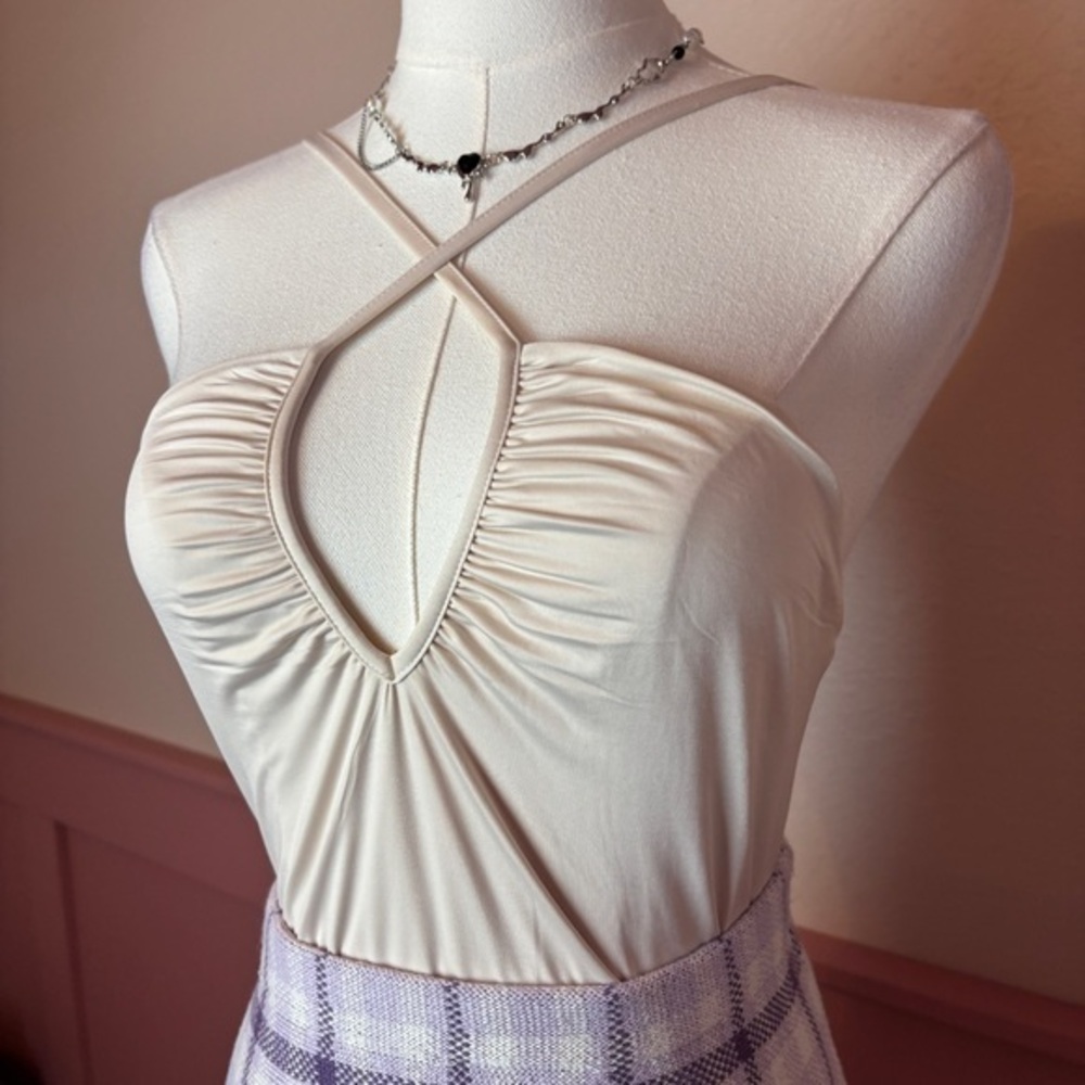 cottage keyhole halter bodysuit
h&m
sz small
beige cream
nwt